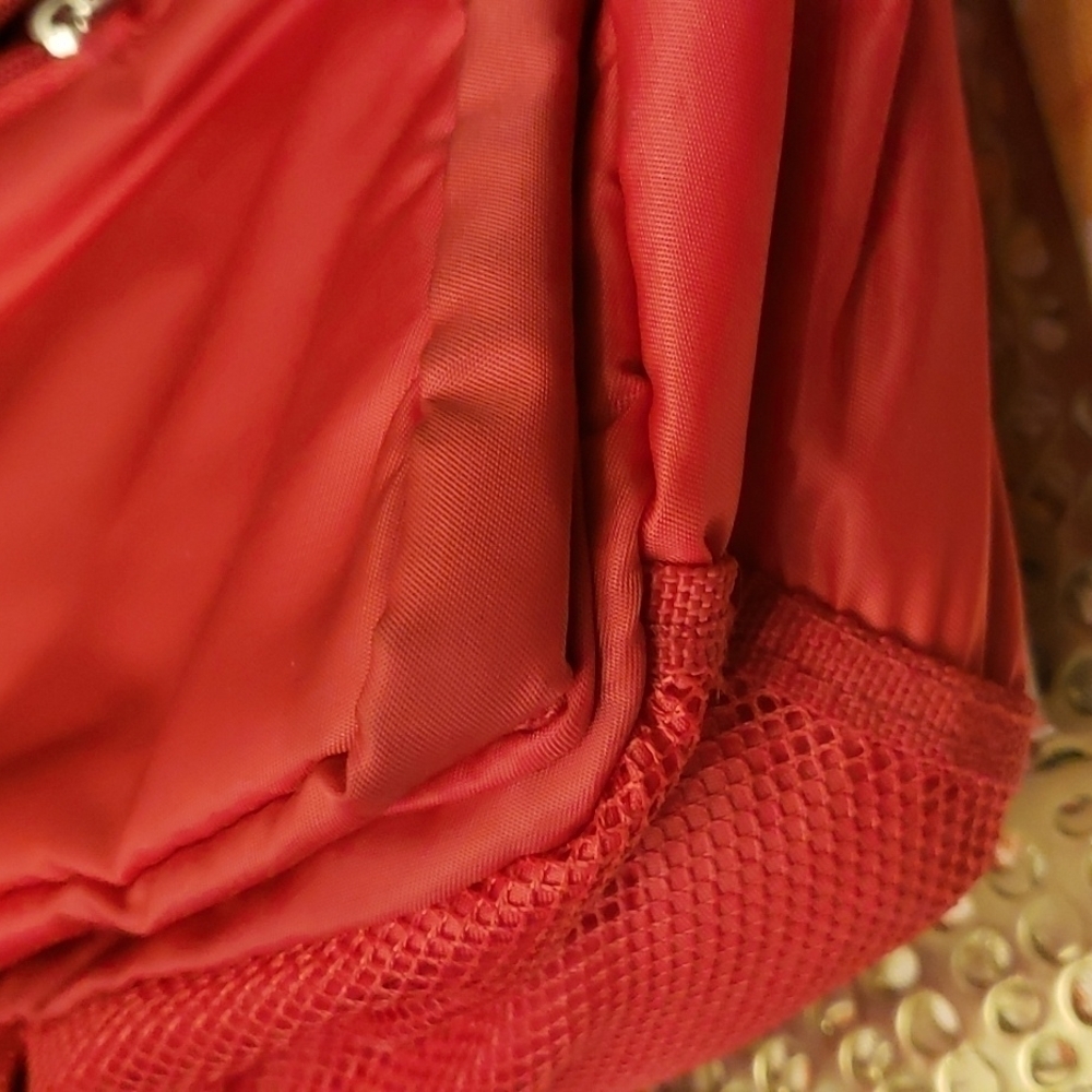 Red bag - Picture 8 of 8